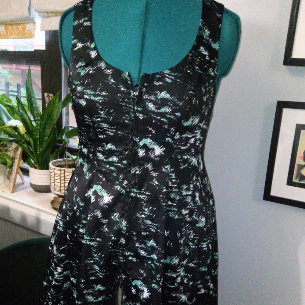 NWOT BCBGeneration Abstract Print Zip Front Dress Sz 10 - Picture 13 of 16